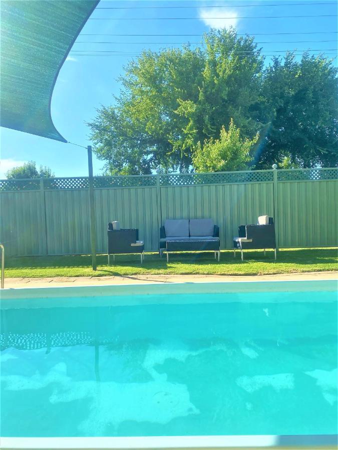 Bradman Motor Inn Cootamundra Exterior foto
